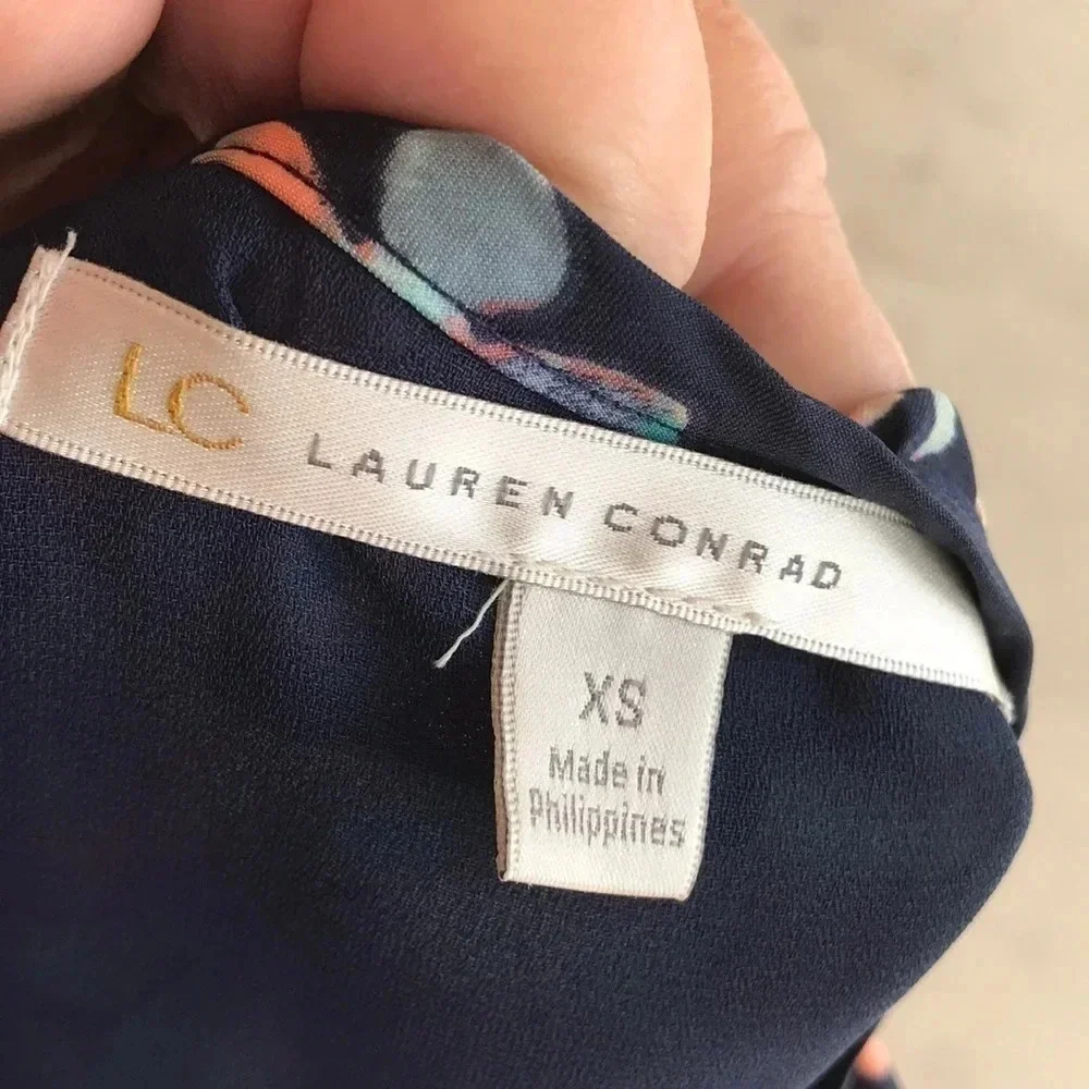 Lauren‎ Conrad Navy Floral Mini Skirt